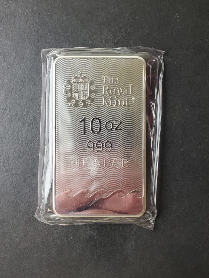 The Royal Mint 10oz Silver Britannia Bar in Plastic